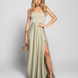 Robe glamour avec fente latérale et liens