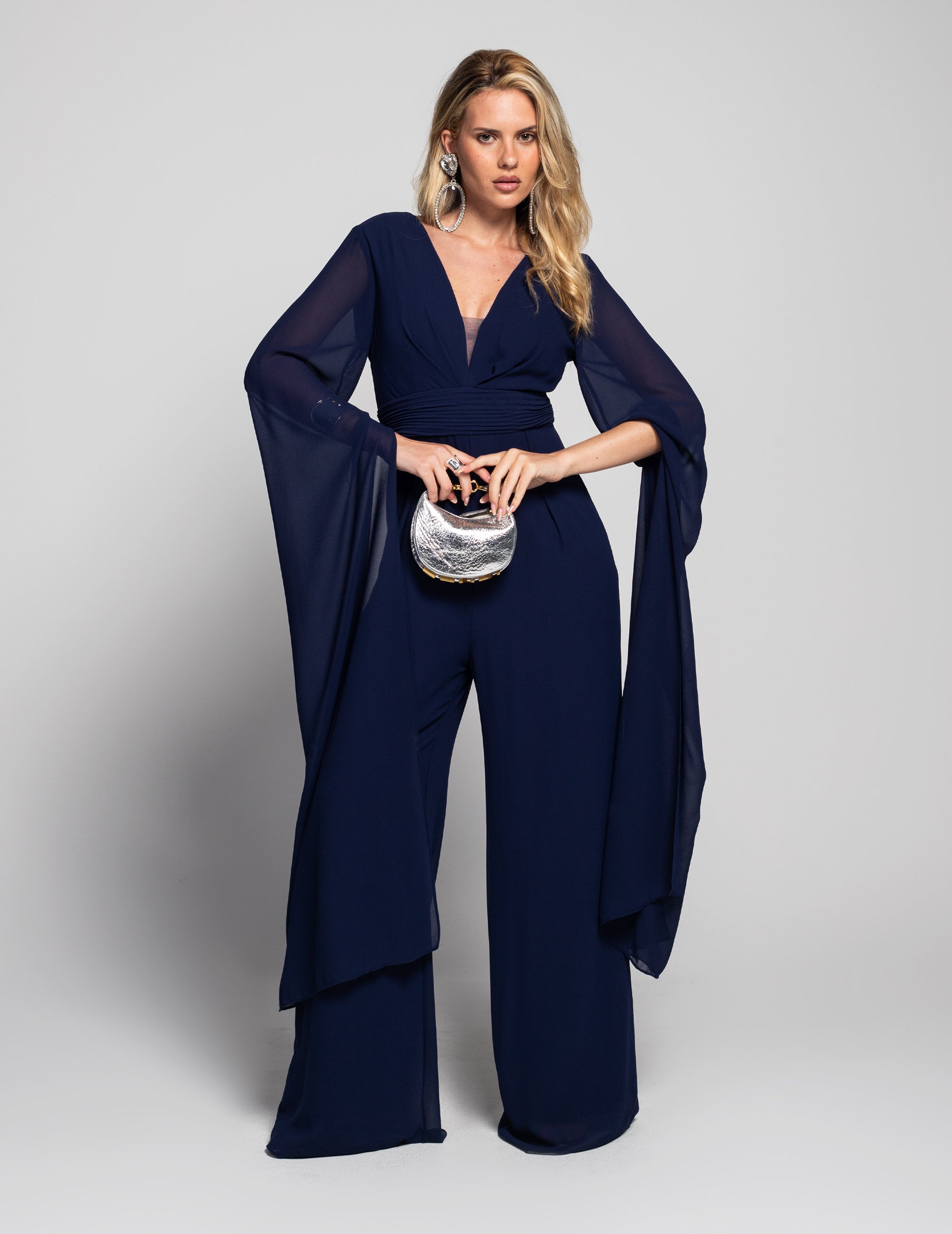 Jumpsuit Longo Faixa Drapeada Mangas Longas Com Aberturas