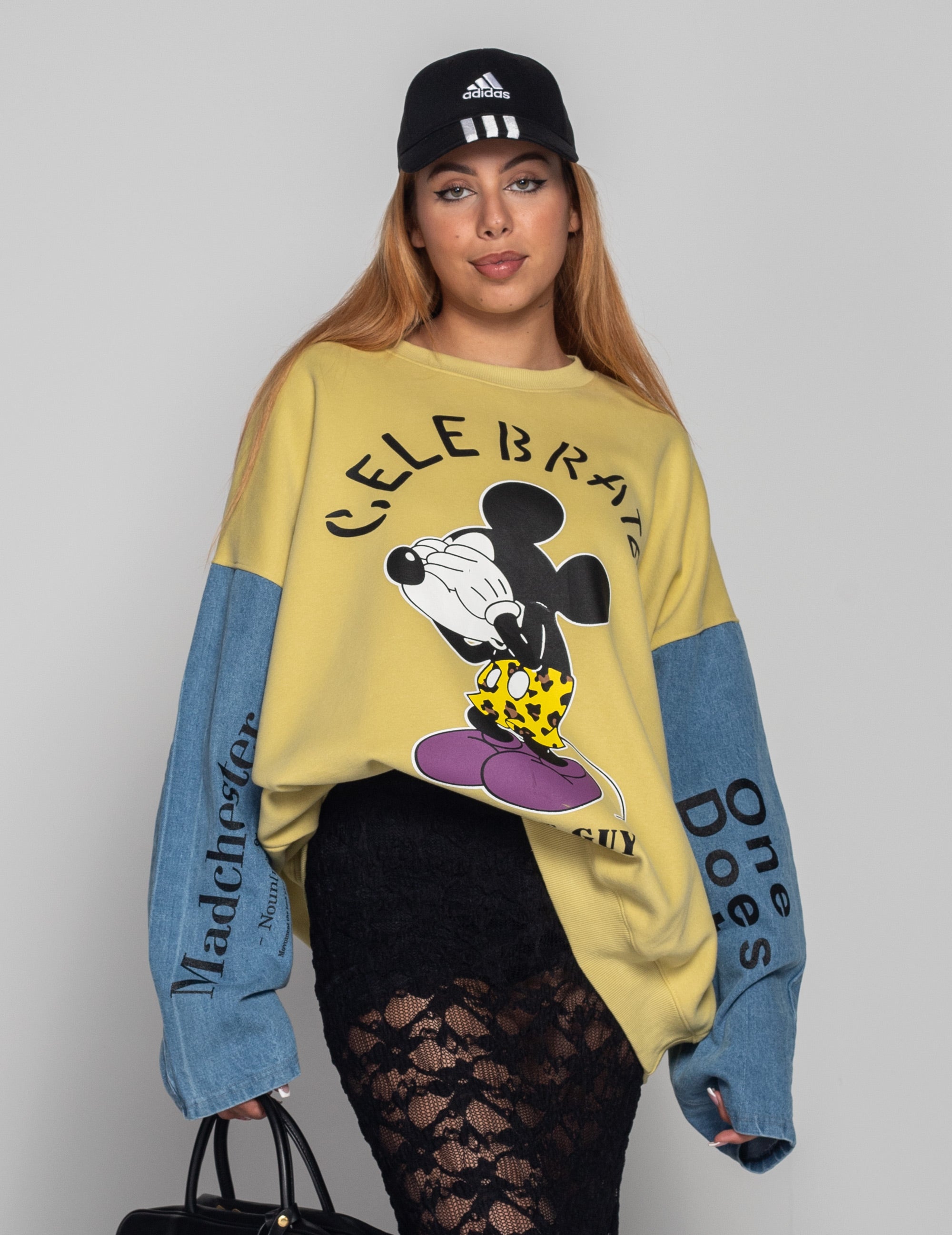 Sweat-shirt en polaire à manches en denim T1458