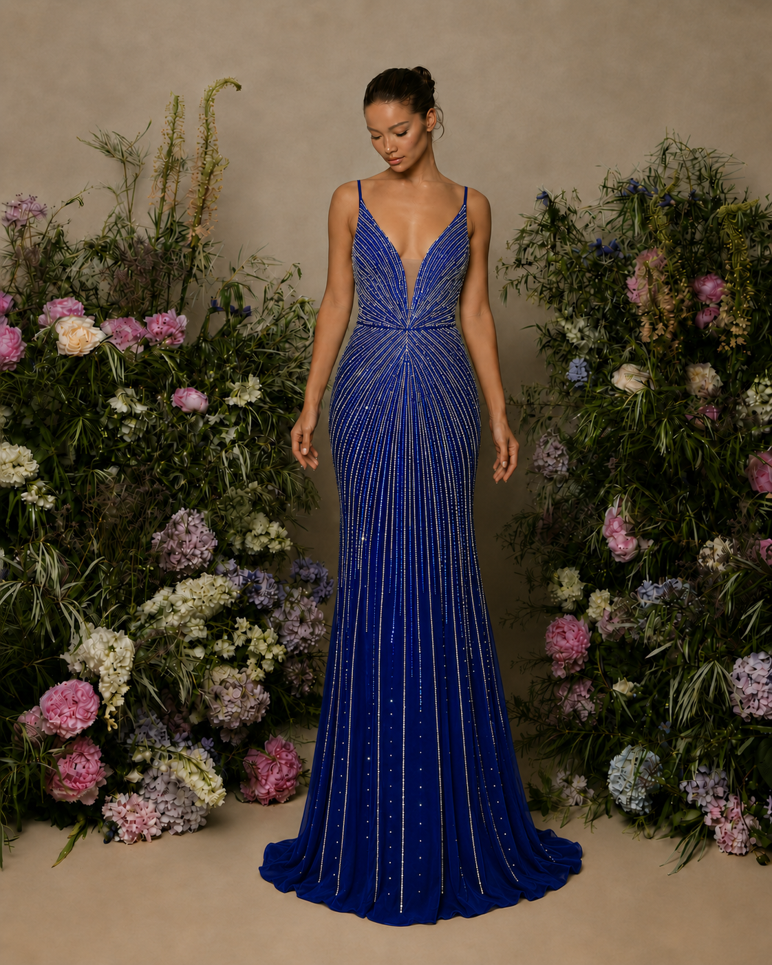 Vestido Longo Glamour Strass Bidimensional Com Abertura Lateral