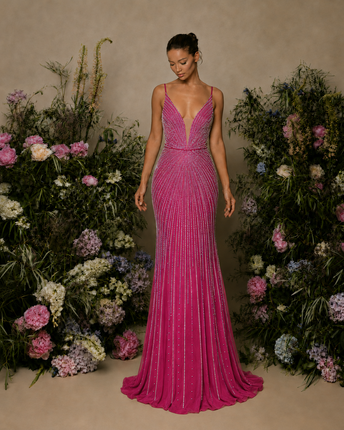 Vestido Longo Glamour Strass Bidimensional Com Abertura Lateral